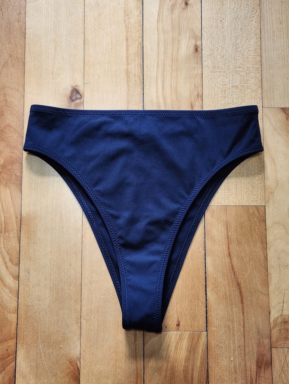 Tropic of C Vibe Bikini Bottoms in Black - M